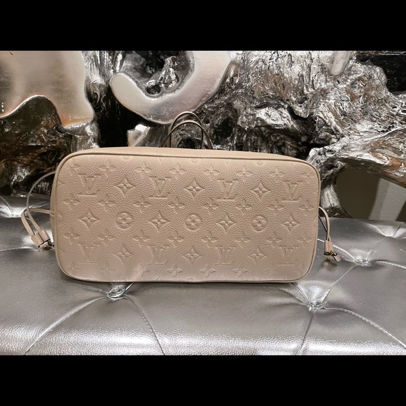 Louis Vuitton Empreinte Neverfull Taupe - Picture 12 of 16